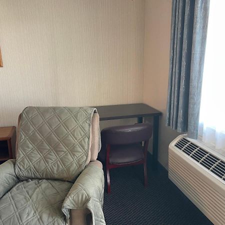 Landmark Inn Osawatomie Buitenkant foto